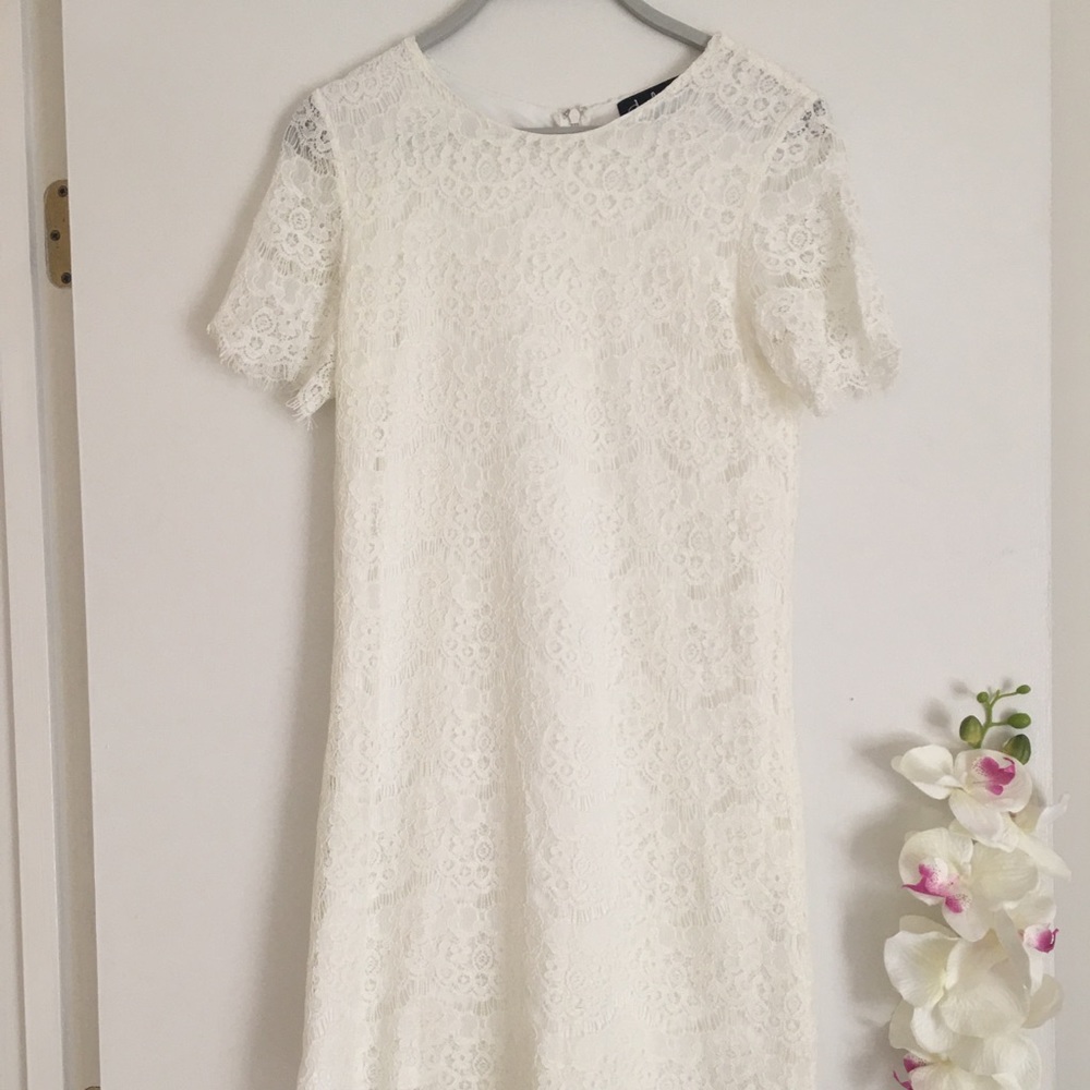 Lulu’s White Lace Dress, size small